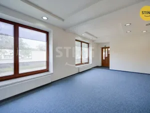Pronájem obchodního prostoru, Zlín, třída Tomáše Bati, 69 m2
