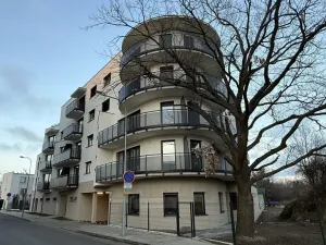 Prodej garážového stání, České Budějovice - České Budějovice 2, Na Zlaté stoce, 13 m2