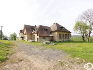 Prodej rodinného domu, Ralsko - Náhlov, 279 m2