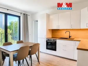 Pronájem bytu 2+kk, Praha - Hloubětín, Kardašovská, 39 m2