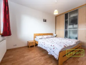 Pronájem bytu 3+kk, Praha, Nehvizdská, 69 m2