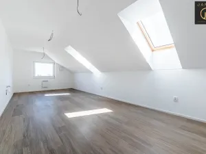 Prodej bytu 2+kk, Kladno, Dvorská, 37 m2