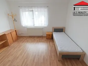 Pronájem bytu 2+1, Praha - Kbely, Svijanská, 54 m2