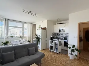 Pronájem bytu 2+kk, Praha - Hlubočepy, Voskovcova, 45 m2