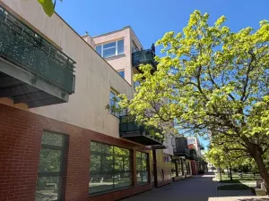 Pronájem bytu 2+kk, Praha - Hlubočepy, Voskovcova, 45 m2