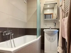 Pronájem bytu 2+kk, Praha - Braník, Vrbova, 52 m2