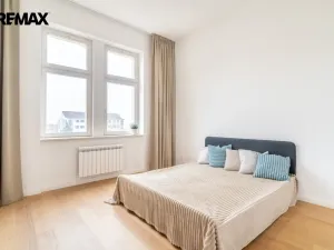 Pronájem bytu 2+1, Praha - Vinohrady, Korunní, 67 m2