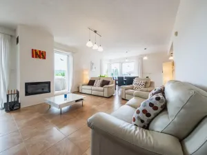 Pronájem rodinného domu, Tuchoměřice, Na Výsluní, 260 m2