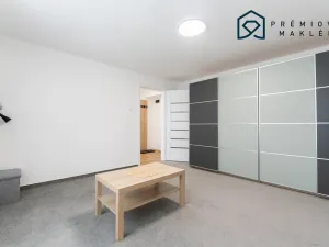 Pronájem bytu 1+1, Meziboří, Okružní, 30 m2