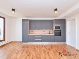 Pronájem bytu 2+kk, Praha - Dolní Chabry, Ústecká, 59 m2
