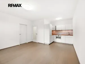 Pronájem bytu 2+kk, Praha - Jinonice, Kloudova, 50 m2