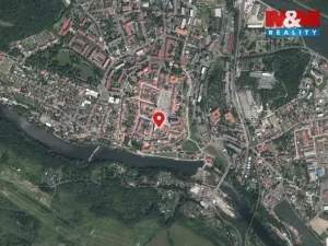 Pronájem kanceláře, Kadaň, Mírové náměstí, 21 m2