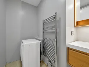 Pronájem bytu 2+kk, Praha - Karlín, Rohanské nábřeží, 52 m2