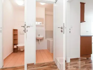Prodej bytu 2+kk, Praha - Kbely, Pod Nouzovem, 45 m2