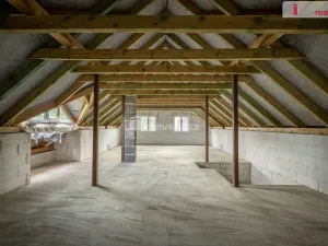 Prodej rodinného domu, Jesenice - Horní Jirčany, Budějovická, 106 m2