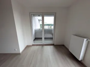 Pronájem bytu 1+kk, Praha - Vysočany, Poděbradská, 39 m2