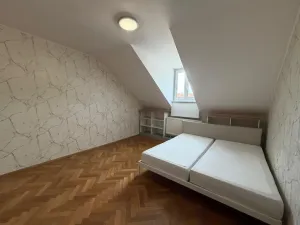 Pronájem bytu 2+kk, Praha - Libeň, Zenklova, 42 m2