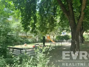 Prodej bytu 2+kk, Praha - Vinohrady, Hollarovo náměstí, 43 m2