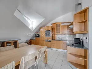 Prodej vily, Křižanov, Benešovo náměstí, 530 m2