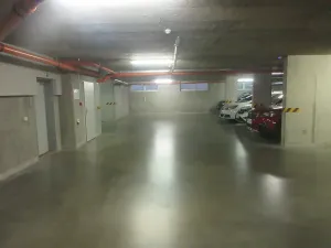 Pronájem garážového stání, Brno, Spáčilova, 17 m2