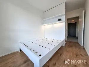 Pronájem bytu 2+kk, Praha - Vysočany, Pod Harfou, 45 m2