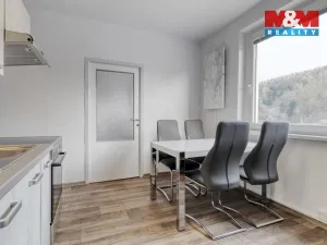 Prodej bytu 2+1, Kolinec, 63 m2