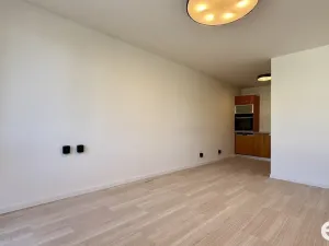 Pronájem bytu 2+kk, Praha, K Vystrkovu, 50 m2