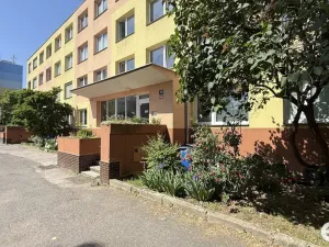 Pronájem bytu 2+kk, Praha, K Vystrkovu, 50 m2