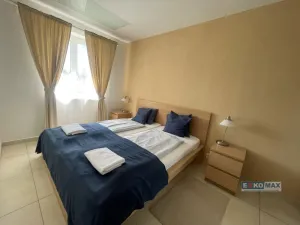 Prodej bytu 3+kk, Hlohovec, K zámečku, 79 m2
