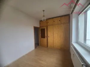 Pronájem atypického bytu, Chomutov, náměstí Dr. Beneše, 155 m2