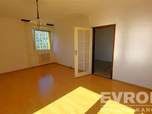 Pronájem bytu 3+1, Praha - Troja, Svídnická, 75 m2