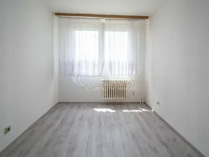 Pronájem bytu 2+kk, Neratovice, Dr. E. Beneše, 40 m2