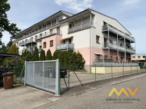 Pronájem bytu 1+kk, Hradec Králové - Nový Hradec Králové, Mrštíkova, 32 m2