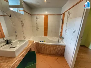 Prodej rodinného domu, Kraslice, Kpt. Jaroše, 304 m2