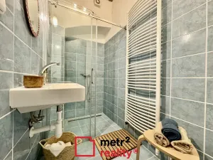 Prodej rodinného domu, Bouzov, 400 m2