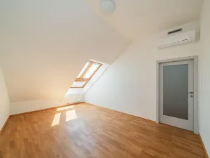 Pronájem kanceláře, Praha - Smíchov, Štefánikova, 168 m2