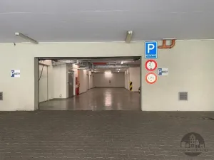 Pronájem garážového stání, Praha - Košíře, Plzeňská, 20 m2