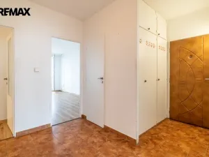 Pronájem bytu 3+1, Praha - Háje, Kupeckého, 70 m2