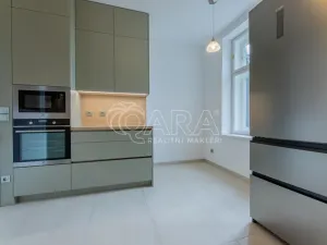 Pronájem bytu 3+1, Praha - Dejvice, 133 m2