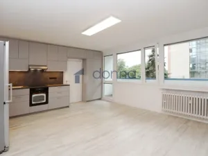 Pronájem bytu 4+kk, Praha, Kazašská, 107 m2
