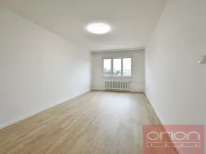 Pronájem bytu 2+1, Praha - Veleslavín, Na Petřinách, 52 m2