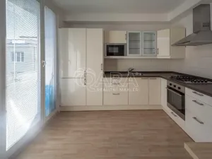 Pronájem bytu 2+1, Neratovice, Čtvercová, 55 m2