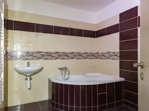 Dražba bytu 3+1, Břeclav, Kpt. Jaroše, 93 m2