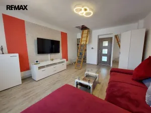 Prodej bytu 1+1, Karlovy Vary, Západní, 55 m2