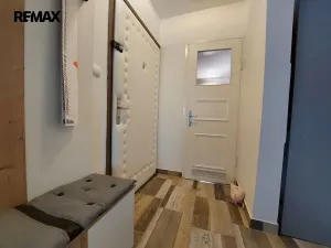 Prodej bytu 1+1, Karlovy Vary, Západní, 55 m2
