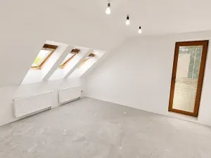 Prodej rodinného domu, Hrdlořezy, 165 m2