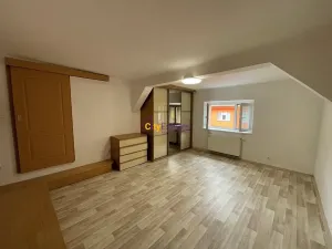 Prodej bytu 2+1, Praha - Holešovice, V háji, 57 m2