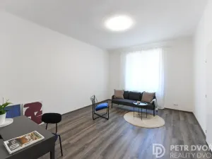 Prodej bytu 3+kk, Praha - Karlín, Pernerova, 71 m2