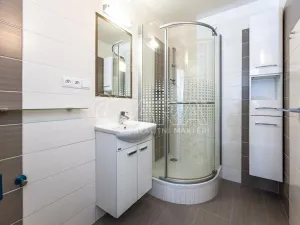 Pronájem bytu 3+kk, Praha - Kobylisy, Kaňkovského, 68 m2