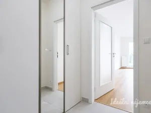 Pronájem bytu 1+kk, Praha - Vysočany, Gerstelova, 33 m2